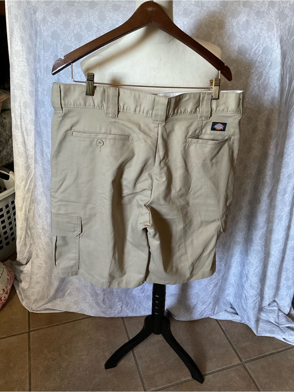 Dickies Men's Tan Cargo Shorts